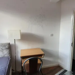 https://en-suite-single-bedroom-close-to-city-centre.yorkshirehotels.net