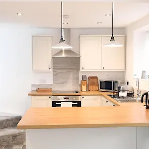 https://willow-cottage-pateley-bridge.yorkshirehotels.net